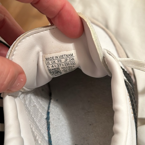 Adidas Samba fits size 6 - Picture 4 of 4